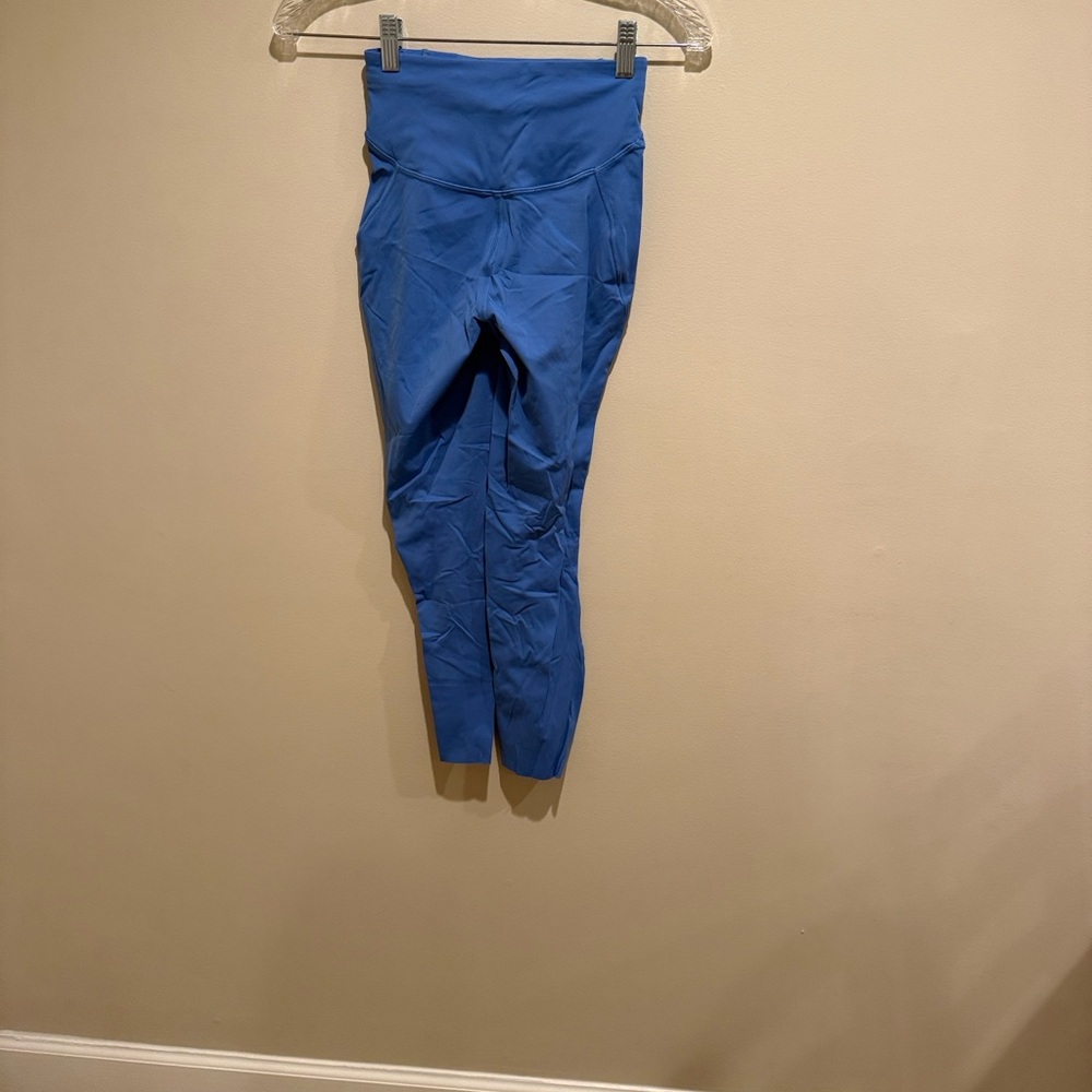 Lululemon 2 Blue wunder train Leggings